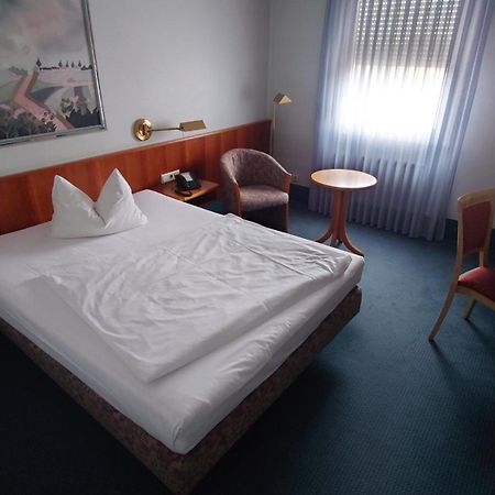 Hotel Loewen-Seckenheim Mannheim Dış mekan fotoğraf